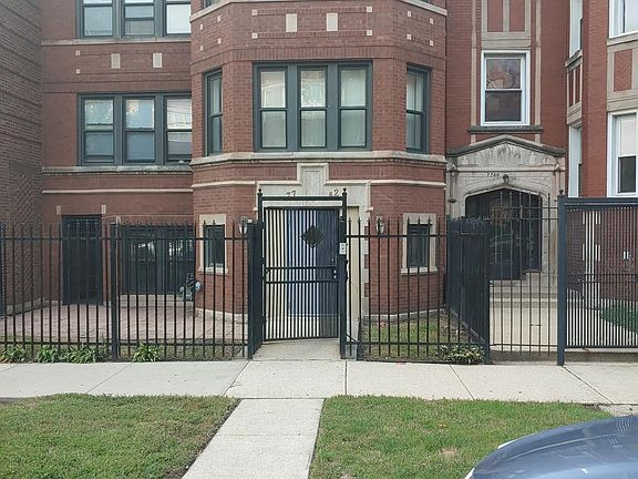 2nd image of 7742 S Kingston Ave