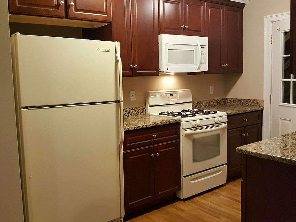 1st image of 80 6th Ave #1