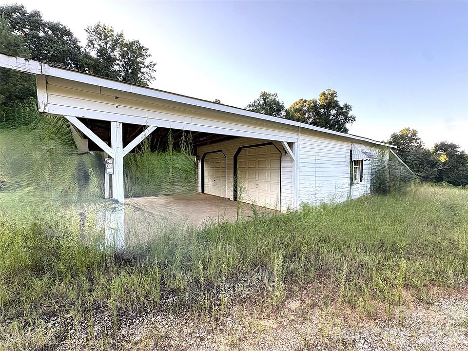 2nd image of 3336 University Dr