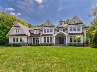 870 Seneca Rd, Franklin Lakes, NJ 07417