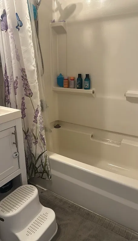 1 bed, 999 sqft, $2,300 — Photo 4