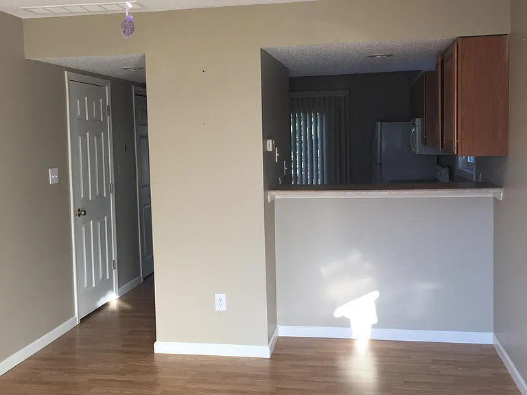 3350 S Oaklawn Cir — Photo 6