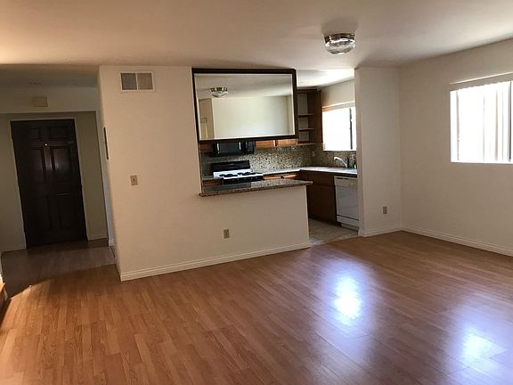 Dining Room to Kitchen