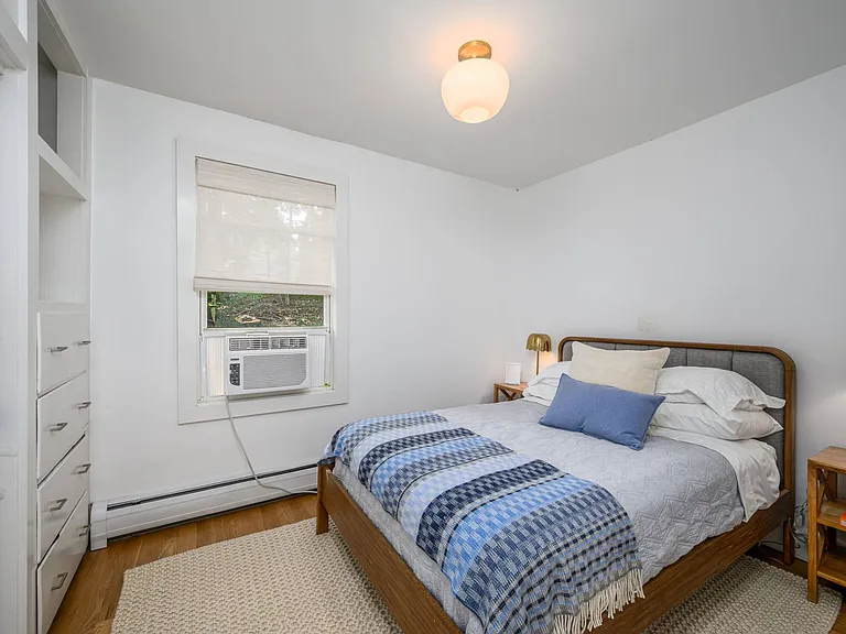 50 Oakland Ave — Photo 8