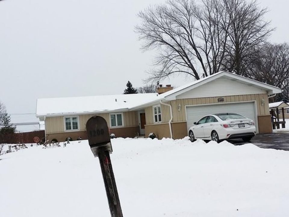 1st image of 1239 Spruce Ave