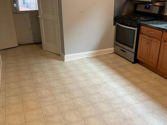 4th image of 4933 N Kentucky Ave #2