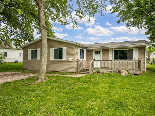 311 W 4th North St, Mount Olive, IL 62069