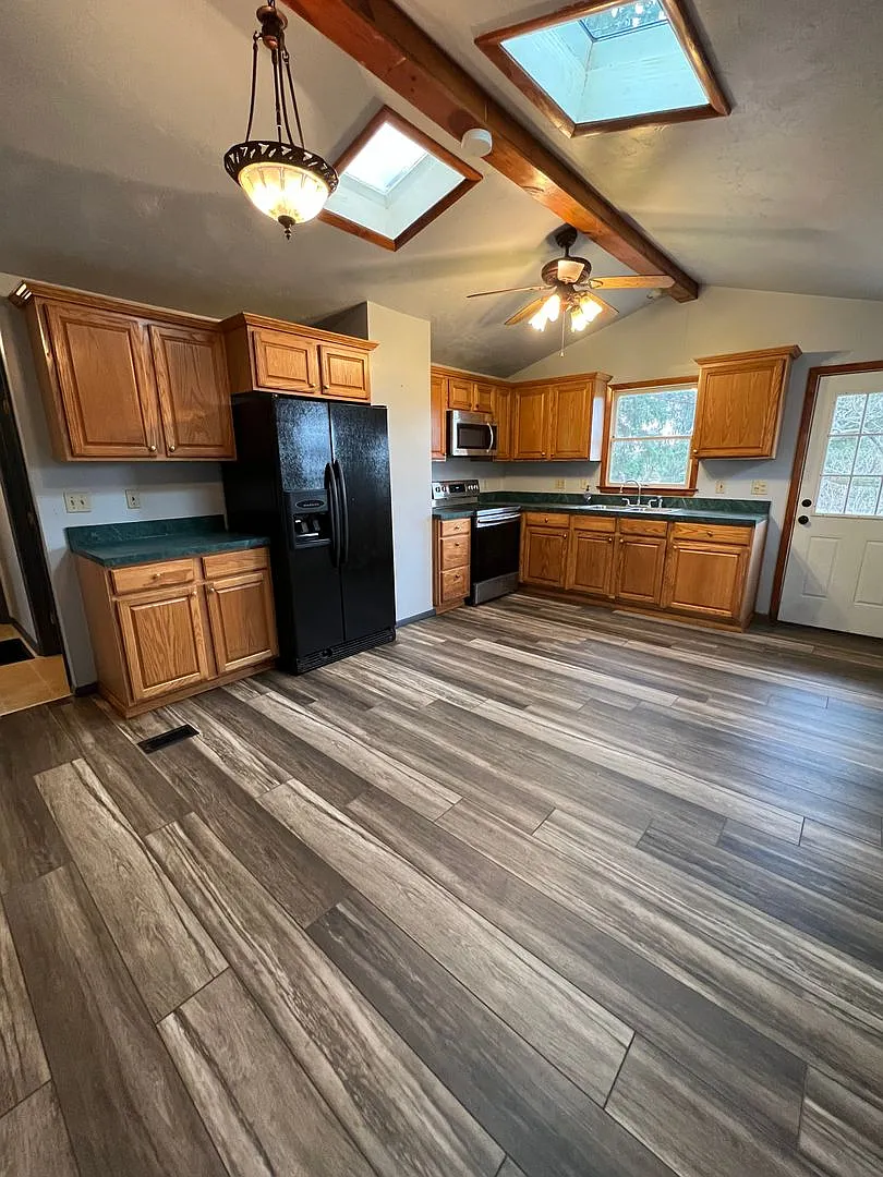 2 Bedroom Rancher — Photo 2