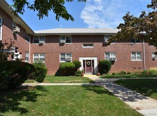 26 Dehaven Dr APT 2D, Yonkers, NY 10703