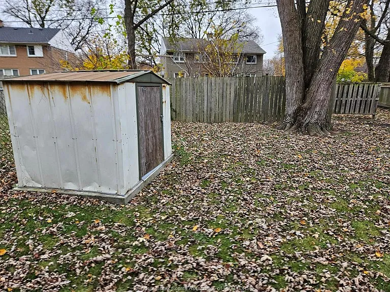 2163 College Ave — Photo 32