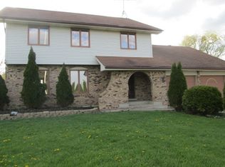 28520 S Ashland Ave, Beecher, IL 60401