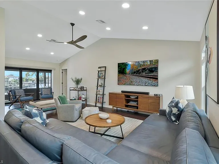 50 Copperfield Ct — Photo 10