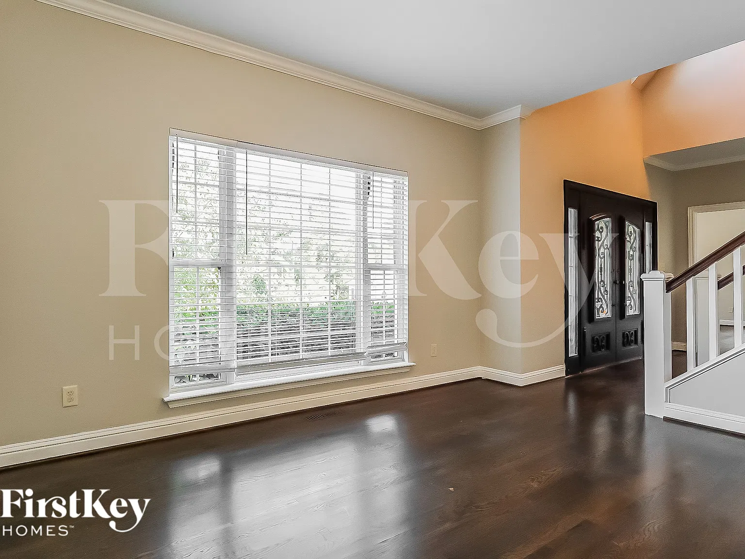 5 bed, 5.0 bath, 3661 sqft, $4,495 — Photo 4