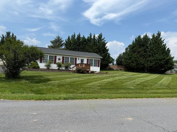122 Crestview Dr