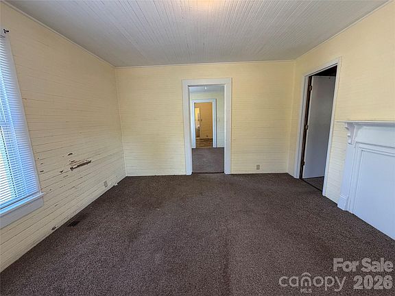 2nd image of 509 Denver St