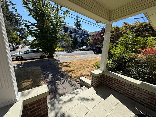 2221 1st Ave N — Photo 20
