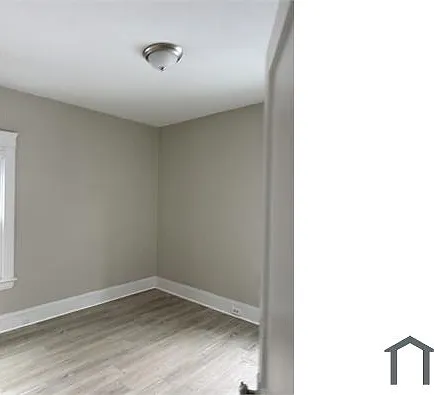 11903 Fairport Ave — Photo 8