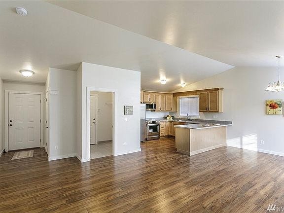 5th image of 5918 106th Pl NE