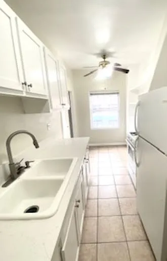 Studio, 450 sqft, $1,850 — Photo 4