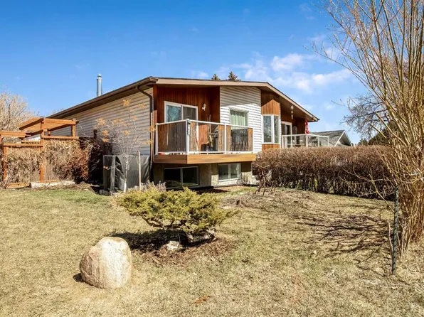 240 W 27th Ave NW, Calgary, AB T2M 2H4