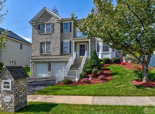 18 Maciorowski Rd, Parlin, NJ 08859