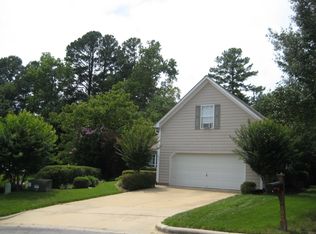 302 Montvale Ct, Apex, NC 27502