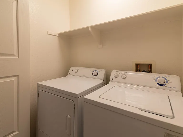Santa Fe Apartments II — Photo 63