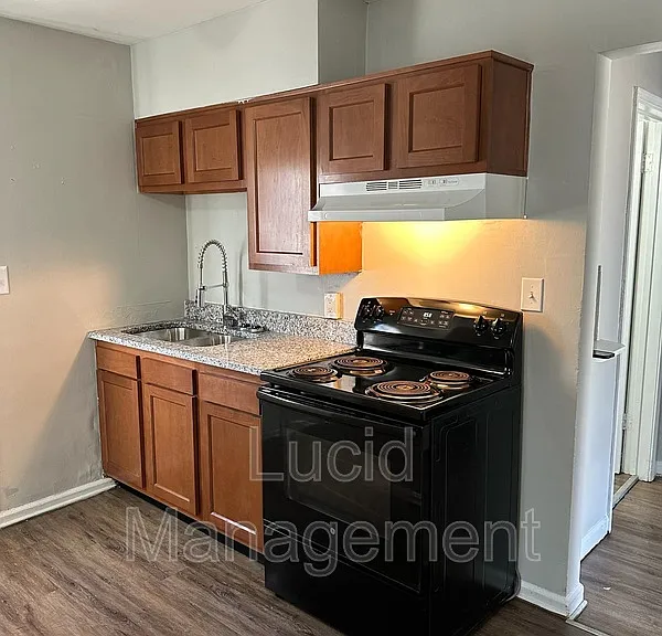 3601 Parthenia Ave — Photo 3