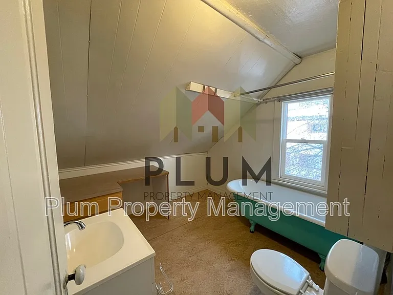 807 Bulwer St #B — Photo 9