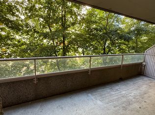 35 Empress Ave #308, Toronto, ON M2N 6T3