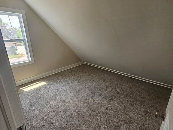5th image of 110 Page St NE #2