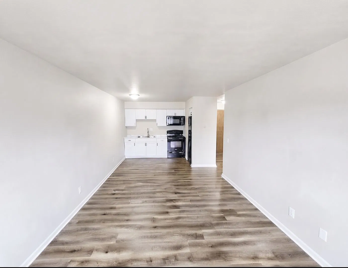 Heritage House Apartments — Photo 4