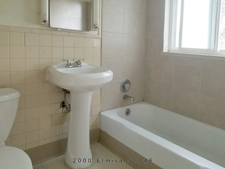2000 N Elmira St #6 — Photo 4
