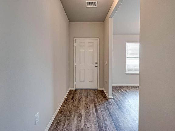 4th image of 2218 Welborn Dr