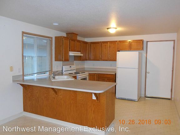 4th image of 8614 NE 161st Ave