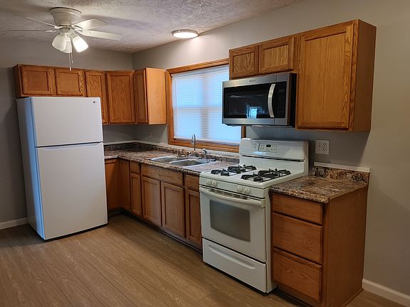 4th image of 1400 Newberry Dr #2