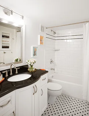 Sold by Corcoran | media 21