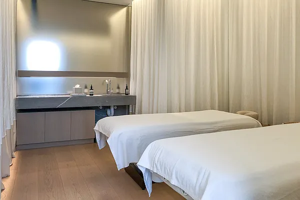 Rented by Compass | media 23