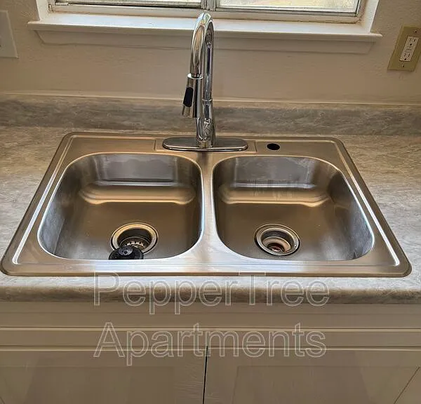 720 E Elm Ave #D — Photo 10