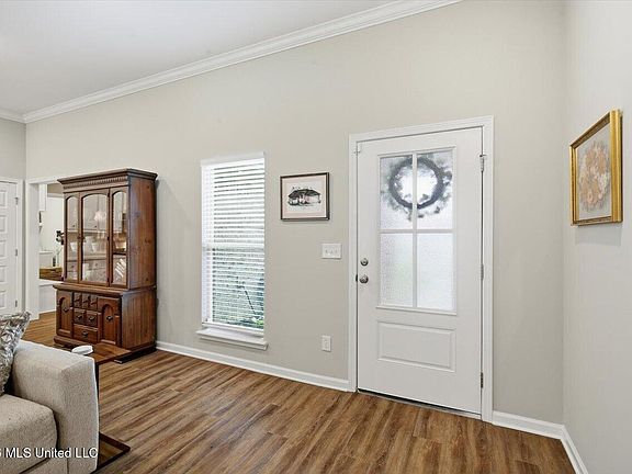 3rd image of 2059 Pebble Creek Dr