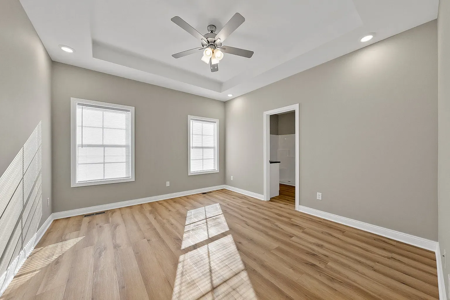 4 bed, 1631 sqft, $2,000 — Photo 4