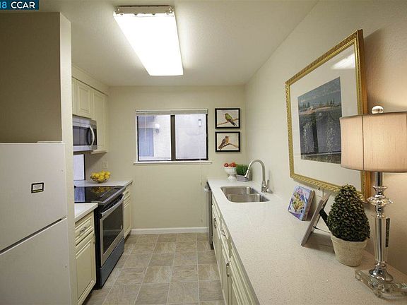 5th image of 2830 21st St APT 5