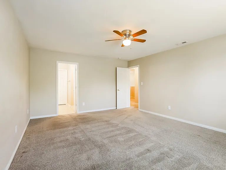 4768 Beach Club Dr — Photo 9