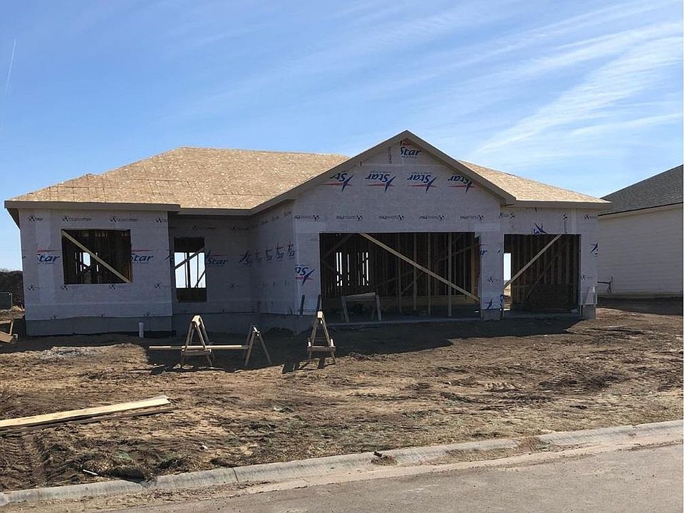 2nd image of 613 Covey Ct