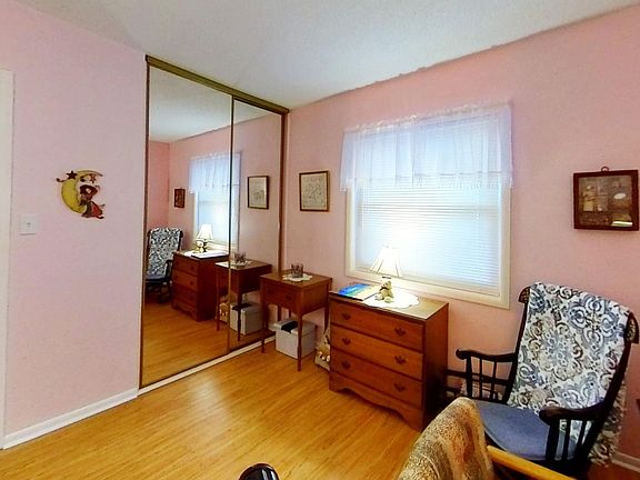 2nd image of 205 Cindy Ln