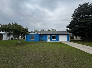 21411 SW Honeysuckle St, Dunnellon, FL 34431