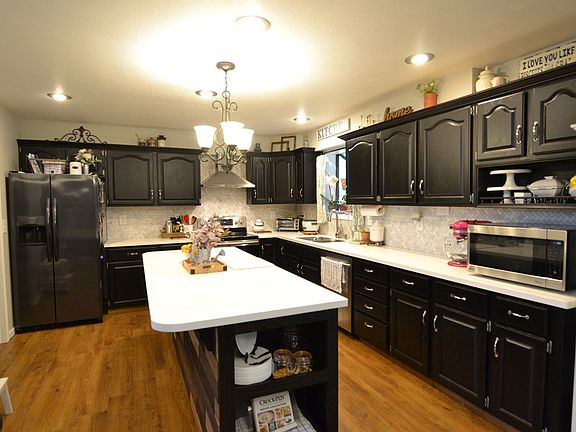 5th image of 2504 Oak Ln