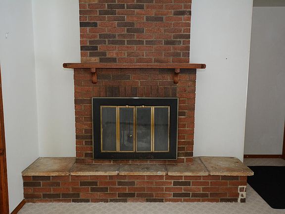 5th image of 7001 W Brentwood Ave
