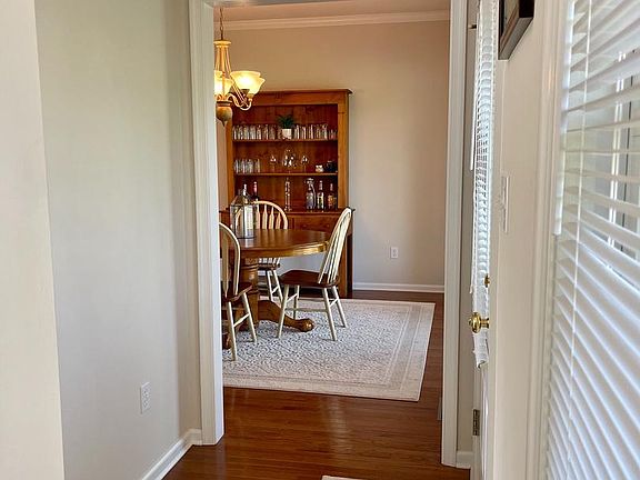 4th image of 27519 Derby Dr