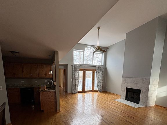 3rd image of 5536 Foxwoods Dr